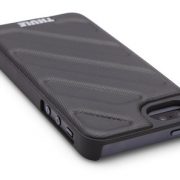 Thule Gauntlet™ iPhone® 5/5s case Purple(TGI-105PUR)-1767